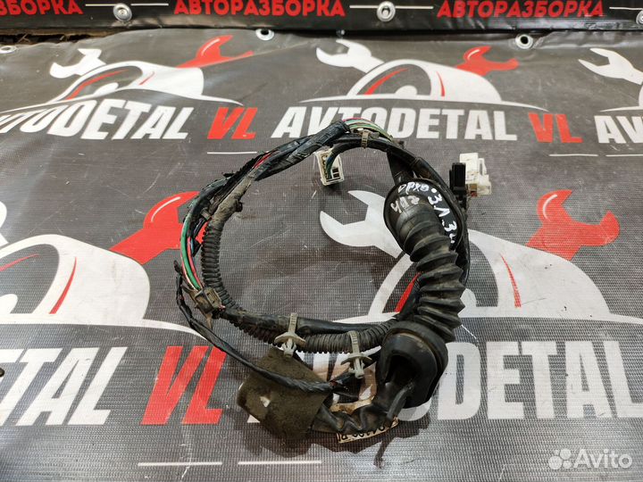 Коса двери задняя левая Nissan Almera N16