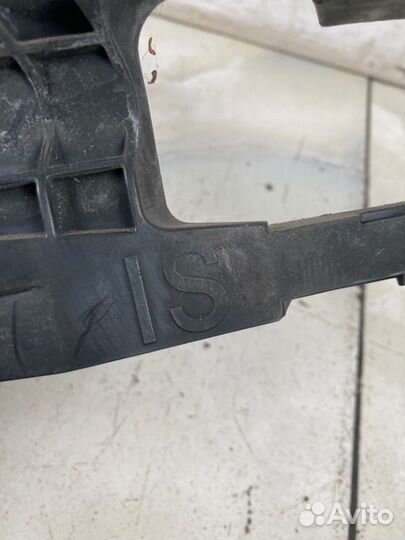 Кронштейн фары передний левый Lexus Is250 XE20