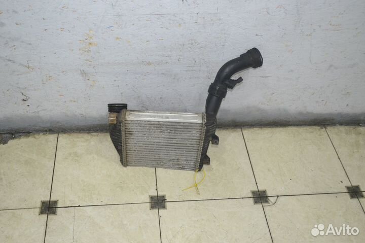 Радиатор интеркулера Volkswagen Touareg
