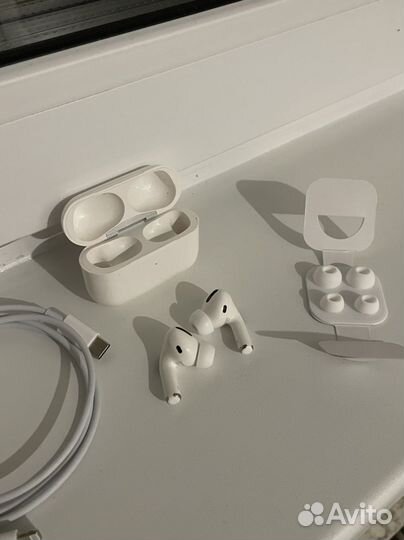 Беспроводные наушники airpods pro