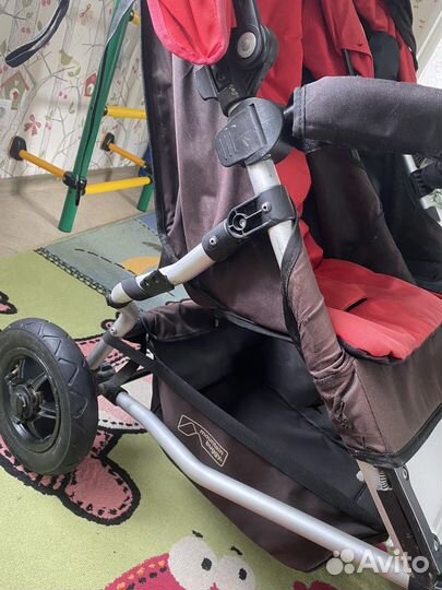 Коляска для двойни mountain buggy duet