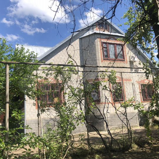 Дом 294 м² на участке 16,2 сот.