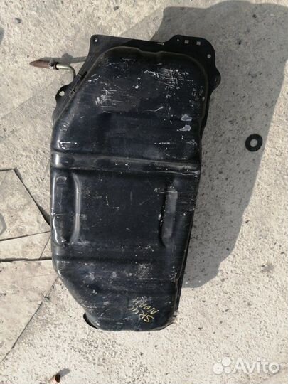 Бензобак Toyota Noah SR40