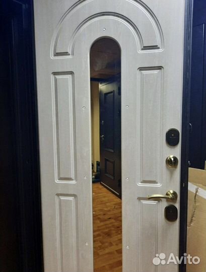 Дверь входная для дома