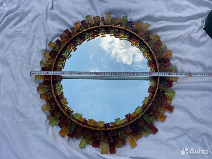 Настенное зеркало