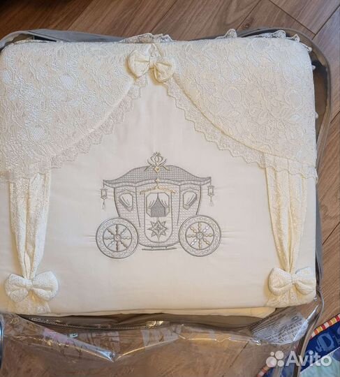 Набор в детскую кроватку