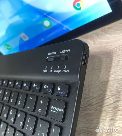 Планшет umiio с клавиатурой s24