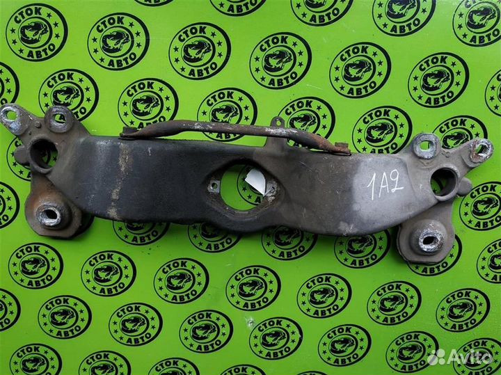 Кронштейн кпп Audi A4 8E cabrio