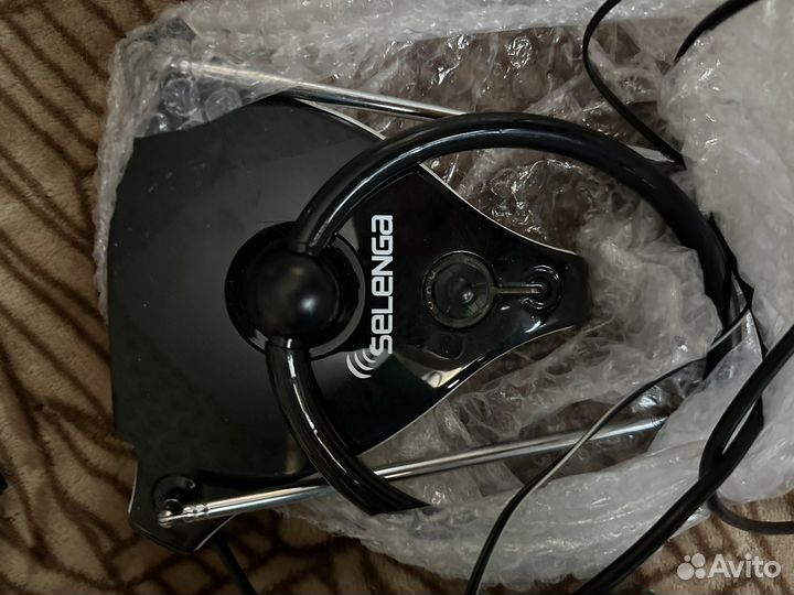 Цифровая приставка с антенной Selenga