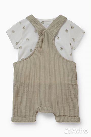 Комплект для малыша комбинезон и футболка C&A