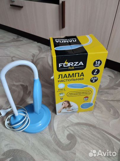 Лампа настольная(новая)