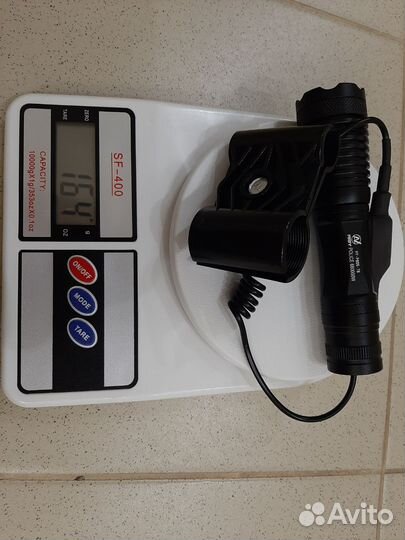 Фонарь подствольный с креплением,выводной кнопкой