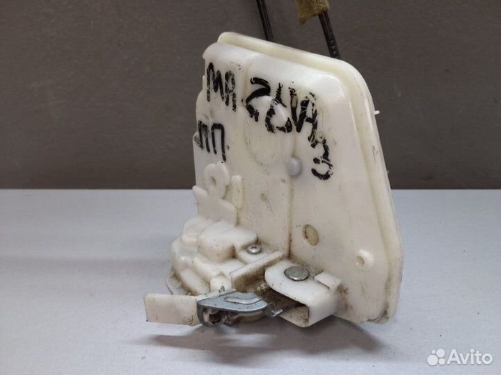 Замок двери передний правый Mazda 3Bl 2011