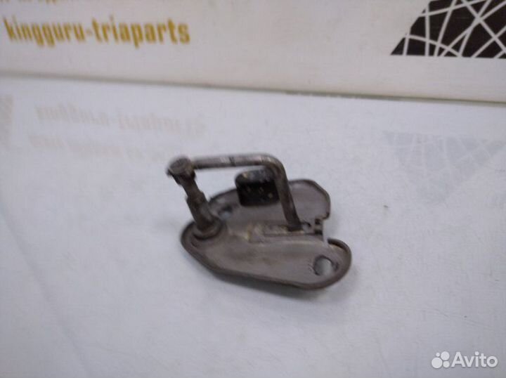 Крюк замка капота Skoda Kodiaq 1 NS7 до рестайлинг