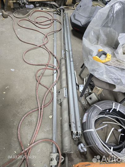 Ворота секционные подъемные бу