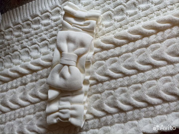 Плед на выписку вязаный с бантом