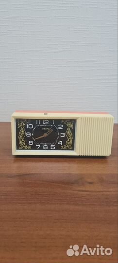 Часы настольные механические СССР Наири