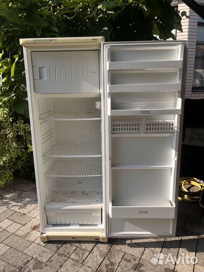 Холодильник бу Stinol