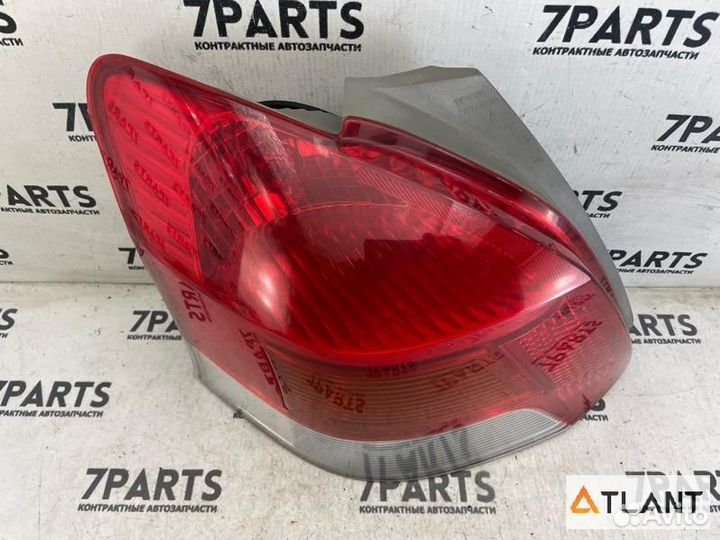 Стоп задний левый toyota vitz