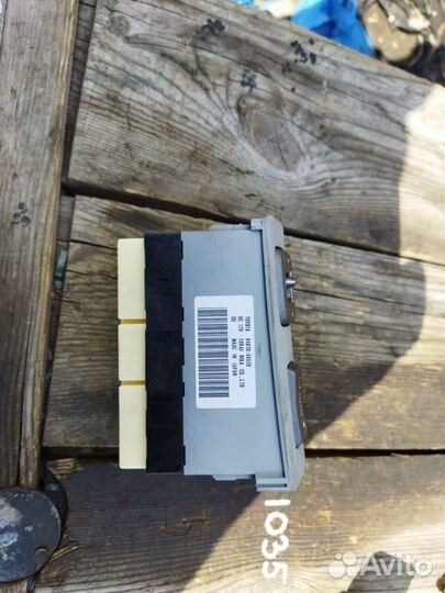 Блок управления зеркалами Lexus Ls600Hl UVF46