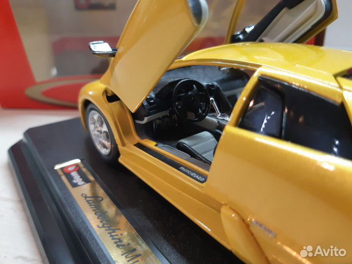 Модель автомобиля Lamborghini Murcielago 1:24