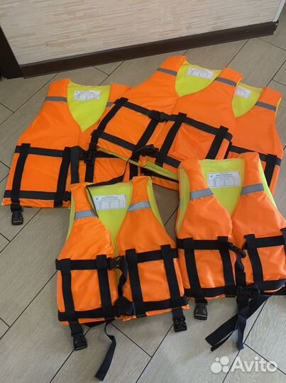 Спасательный жилет