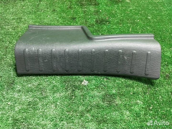 Накладка порога заднего левого внутри Chrysler PT