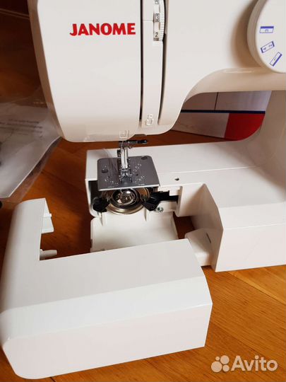 Швейная машина Janome V-14 Escape