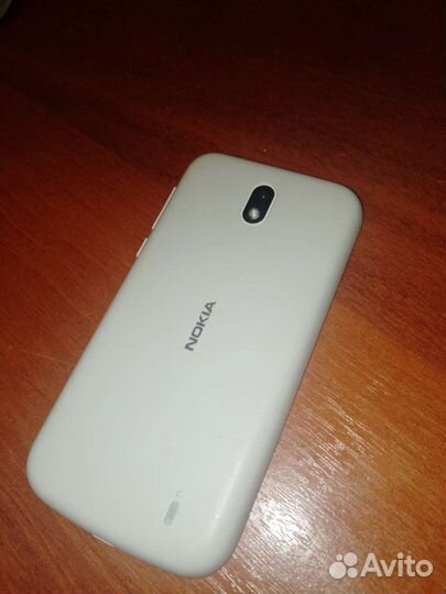 Телефон Nokia 1