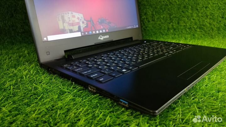 Ноутбук с SSD 256Gb + 8Gb озу
