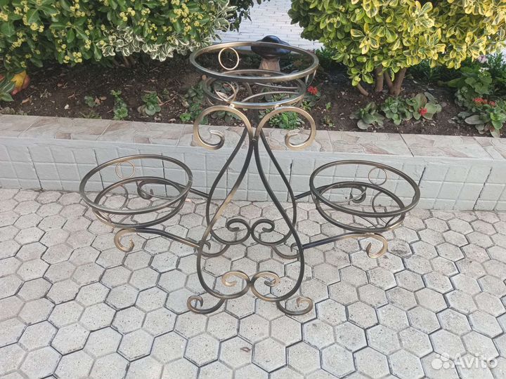 Подставка для цветов напольная металлическая