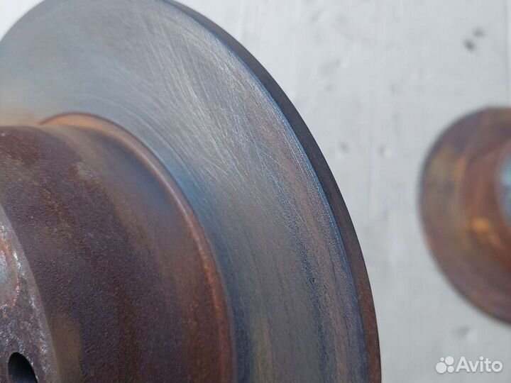 Диск тормозной задний Volkswagen Passat B5 B5+