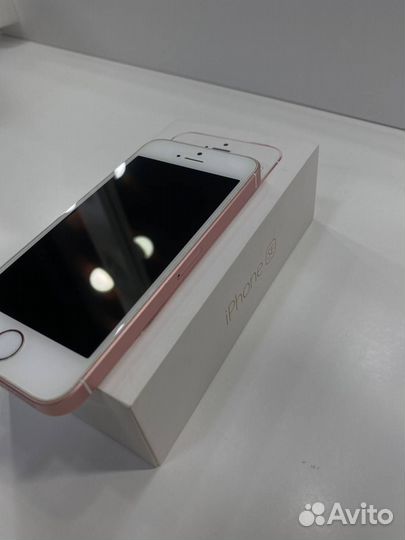 iPhone SE 2016