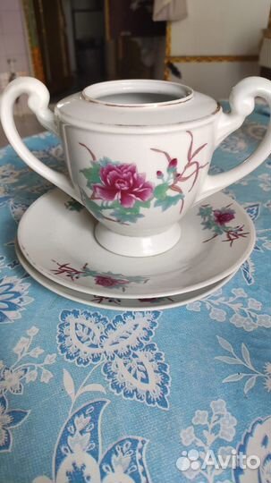 Сахарница и два блюдца старый Китай