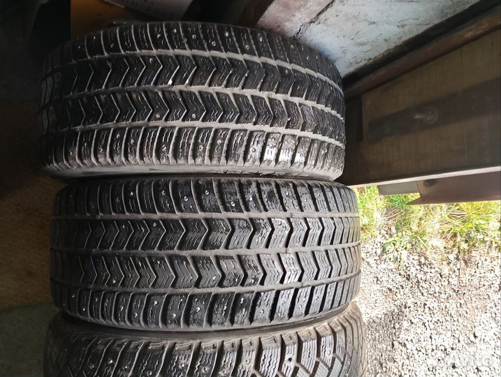 Bfgoodrich G-Force Stud 225/45 R17