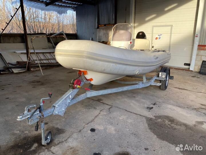 Лодка Brig F450L