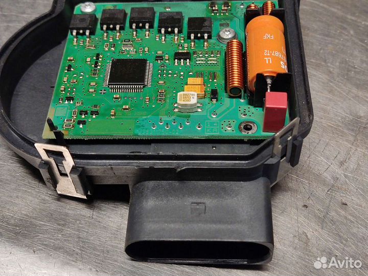 Плата стеклоочистителя прав.руль VW Туарег Каен