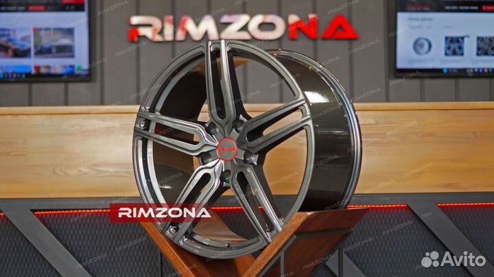 Кованые диски R22 на Lexus NX