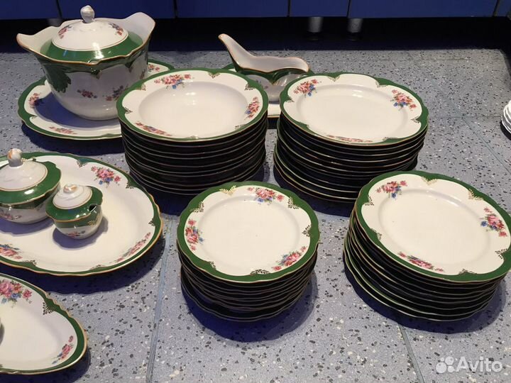 Набор столовой посуды на 12 персон