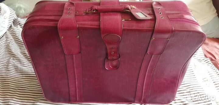 Винтажный чемодан на колесиках