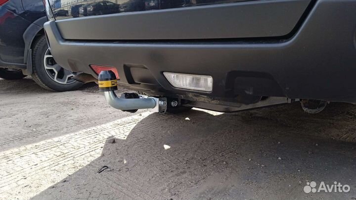 Фаркоп с оцинкованным шаром на Nissan X-Trail T31