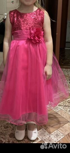 Платье праздничное