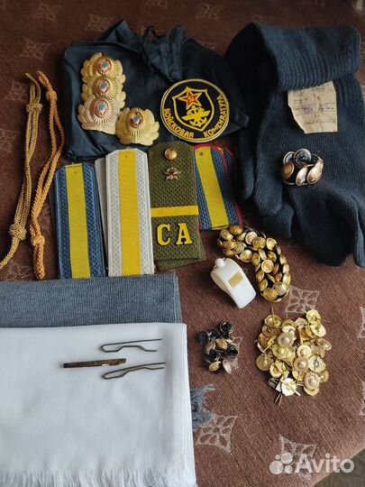 Военные вещи СССР мвд (погоны, пуговицы, перчатки)