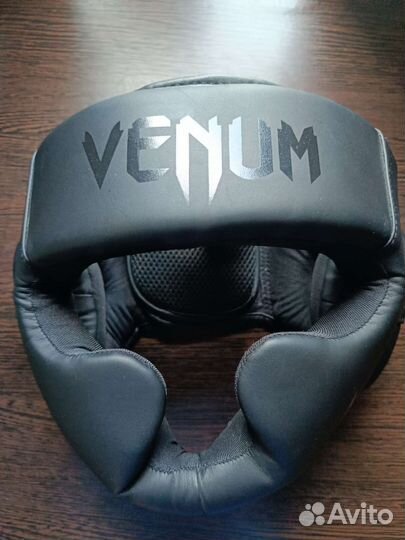 Боксёрский шлем venum