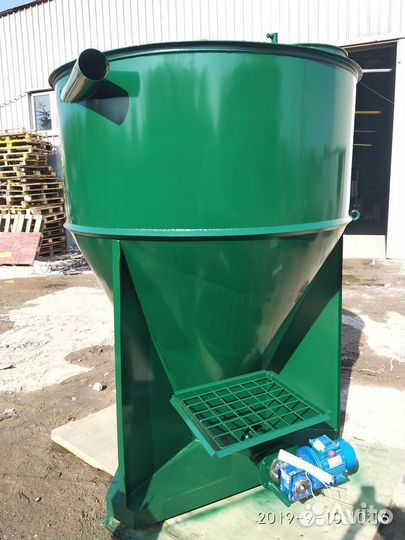 Смеситель Вертикальный Шнековый