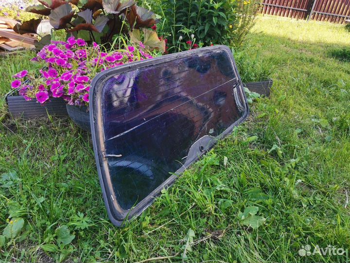 Стекло задней двери хлопушки Partner Berlingo M59