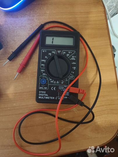 Мультиметр DT832
