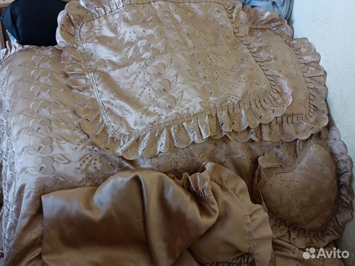 Шторы и покрывало