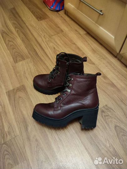 Ботинки женские