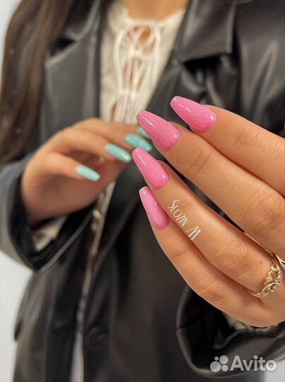 Модель на маникюр с покрытием гель-лак